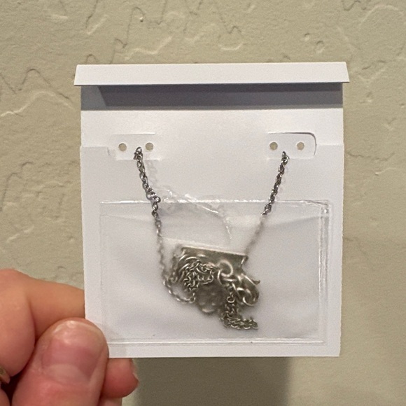 Kendra Scott Silver and Gray Pendant Necklace - Picture 2 of 3